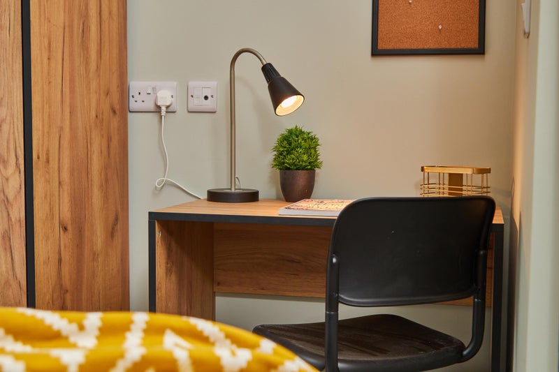 Photo 1: All rooms have a desk