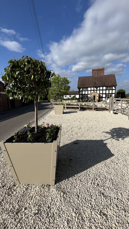 Photo 1: Grade 2 Listed Farmhouse in conservation village