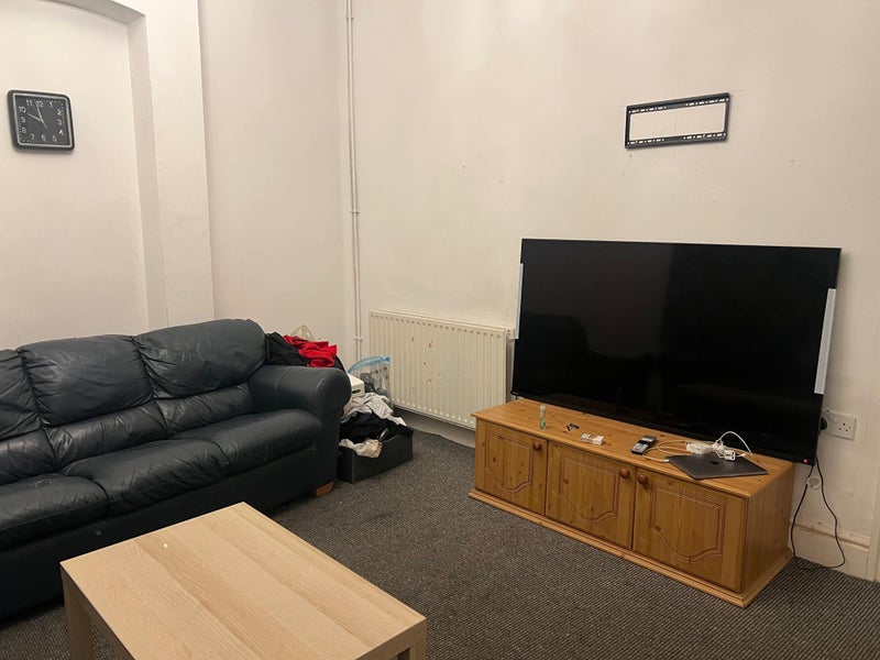 Photo 1: living room