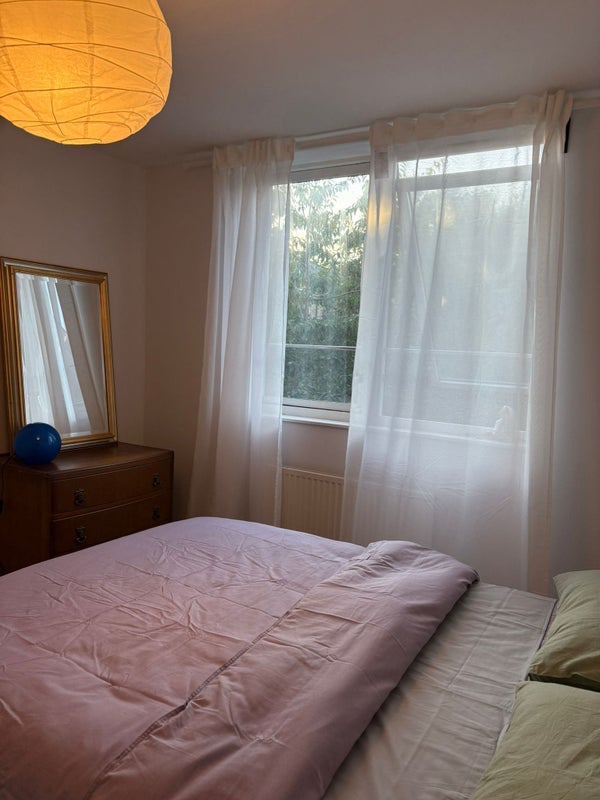 Photo 1: Bedroom