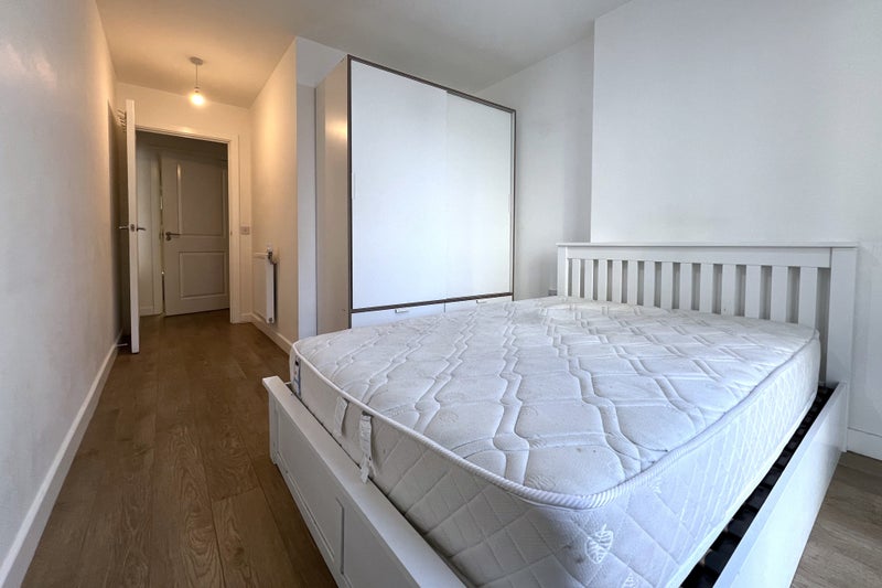 Photo 1: Bright, fully furnished double bedroom with a massive built-in wardrobe and your own private bathroo