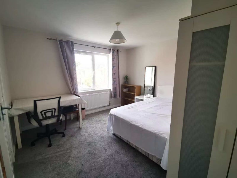Photo 1: Ensuite Master bedroom with new carpet and Paint -window view