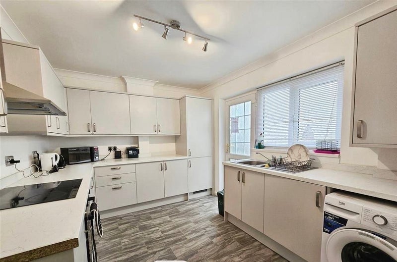 Photo 1: Kitchen