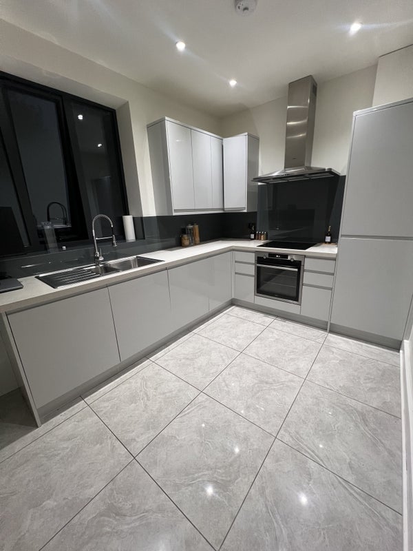 Photo 1: Kitchen