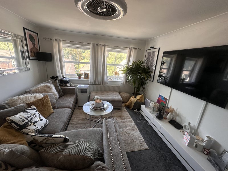 Photo 1: Open plan living room
