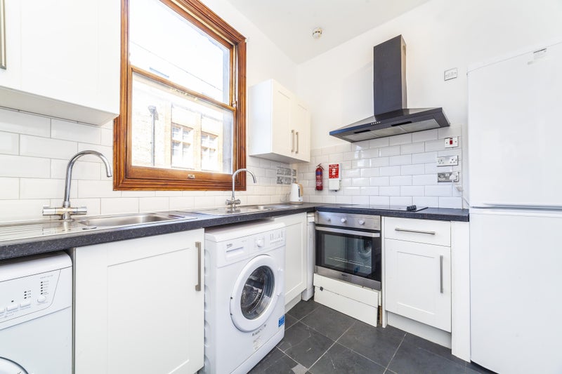 Photo 1: Kitchen 1