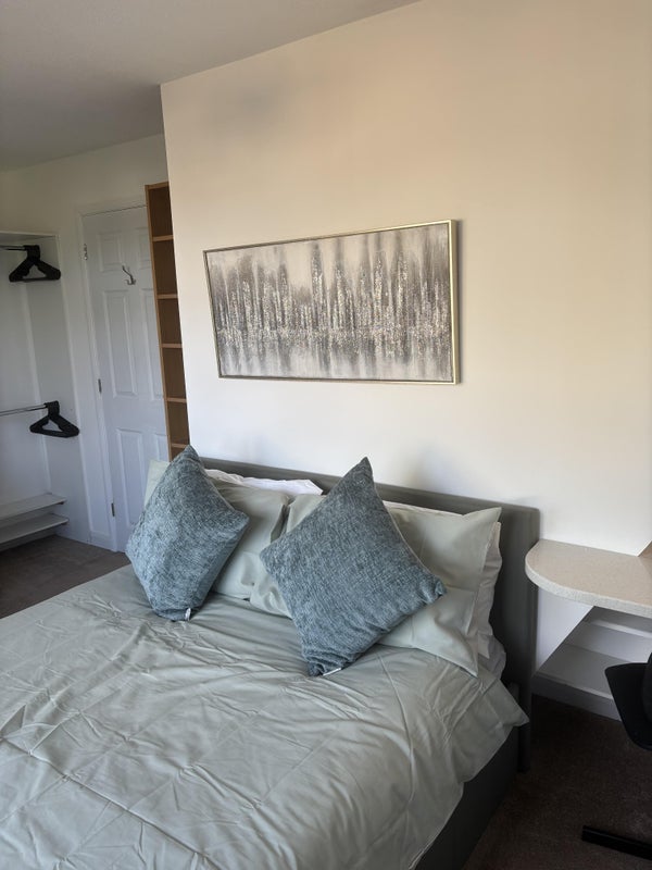 Photo 1: Double Ottoman bed with storage