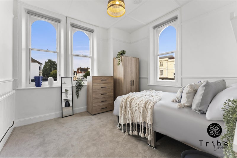 Photo 1: Flat 1 - Room 2