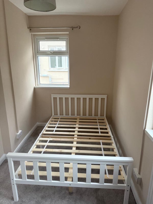 Photo 1: Room (Yours)