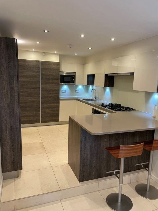 Photo 1: Kitchen