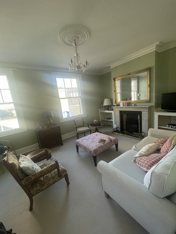 Photo 1: main living room