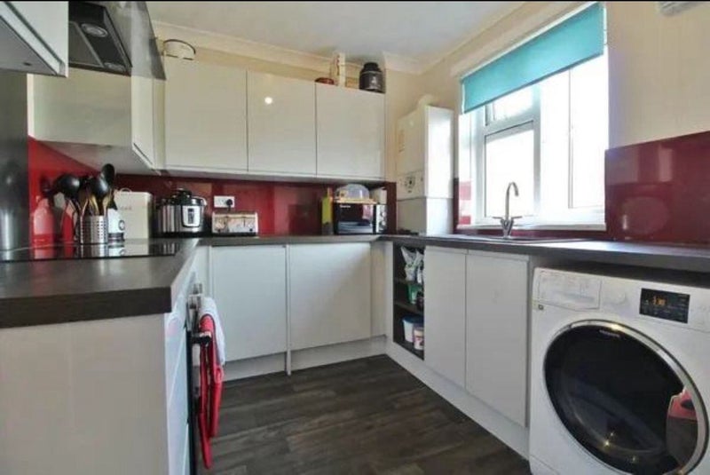 Photo 1: Kitchen