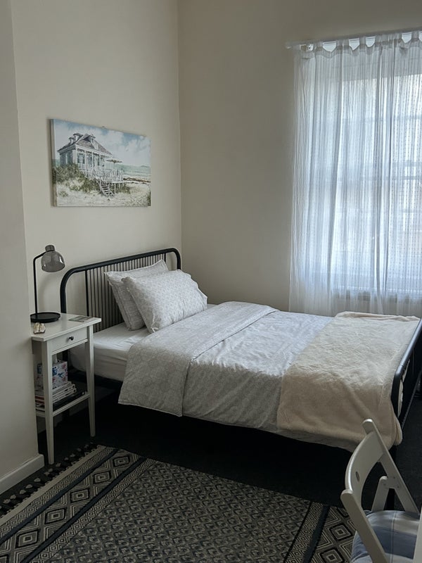 Photo 1: Bedroom 1 £650 Double, large 