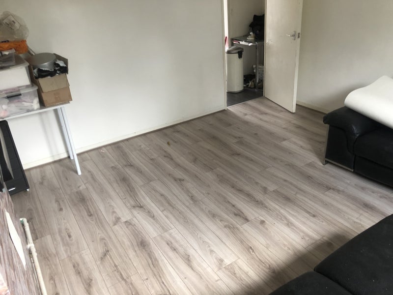 Photo 1: Room 2