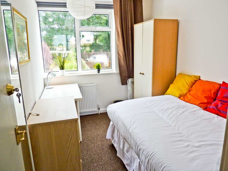 Photo 1: Small Double Room rm 4