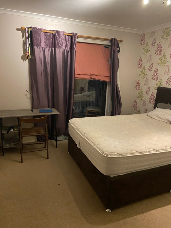 Photo 1: Bedroom for rent