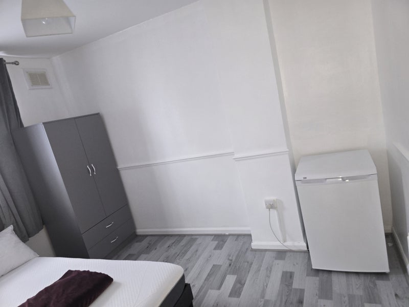 Photo 1: Double Room