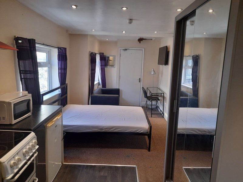 Photo 1: Sleeping Area