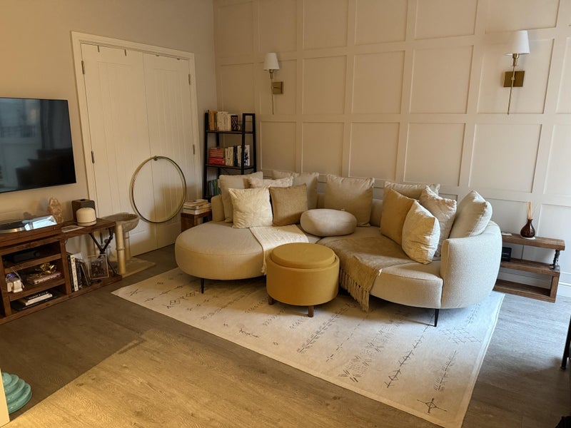 Photo 1: Living room