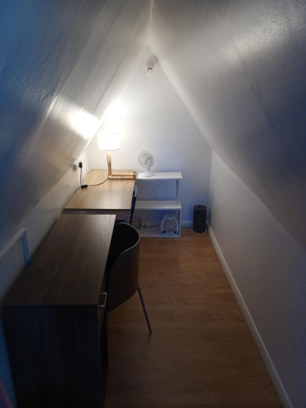 Photo 1: Office/storage space