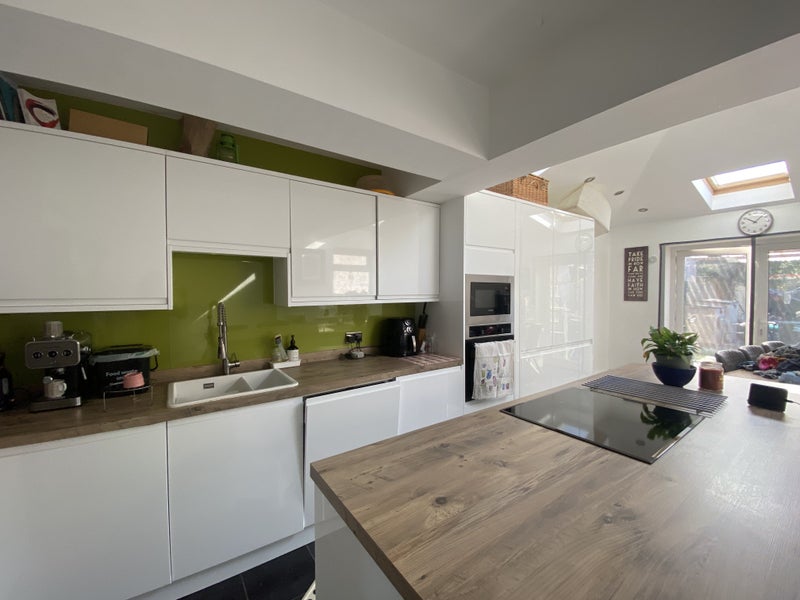 Photo 1: Kitchen