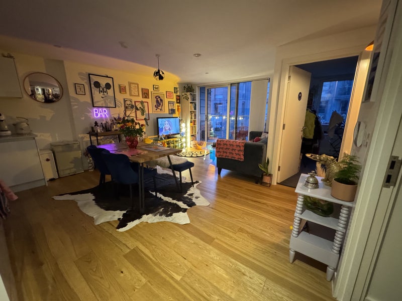 Photo 1: Living room