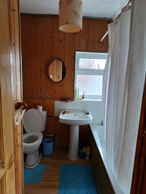 Photo 1: THE BATHROOM