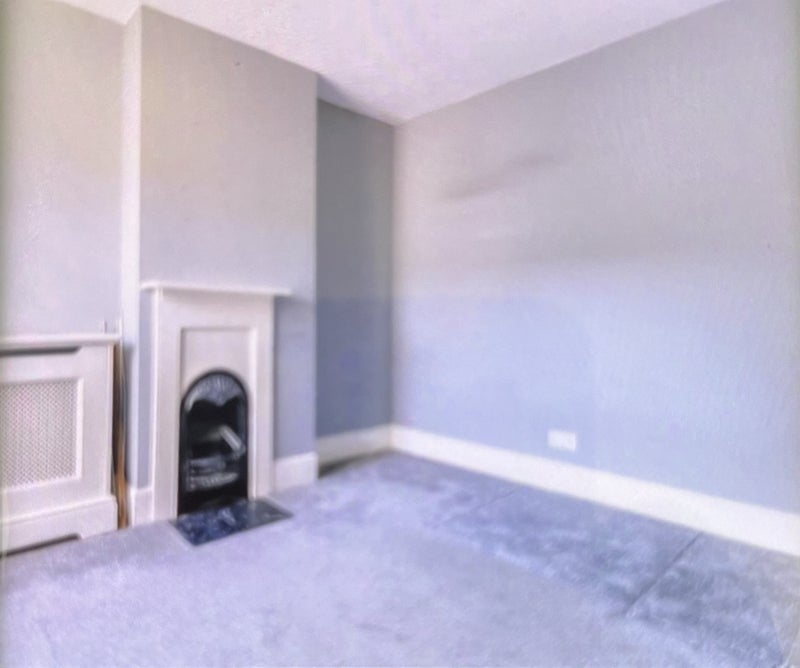 Photo 1: Room