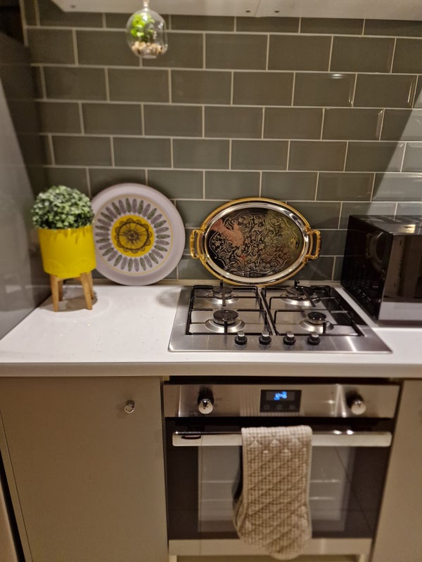 Photo 1: Kitchen