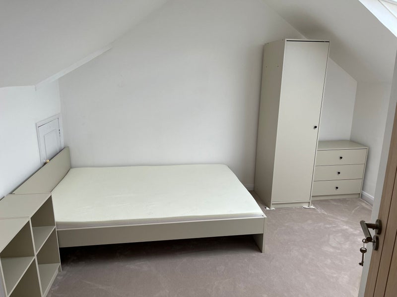 Photo 1: The fully furnished double bedroom