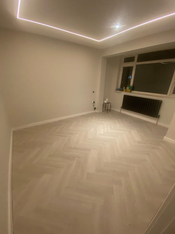 Photo 1: Empty room, will be furnished by start of tenancy