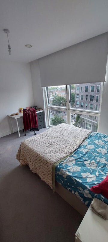 Photo 1: Bedroom
