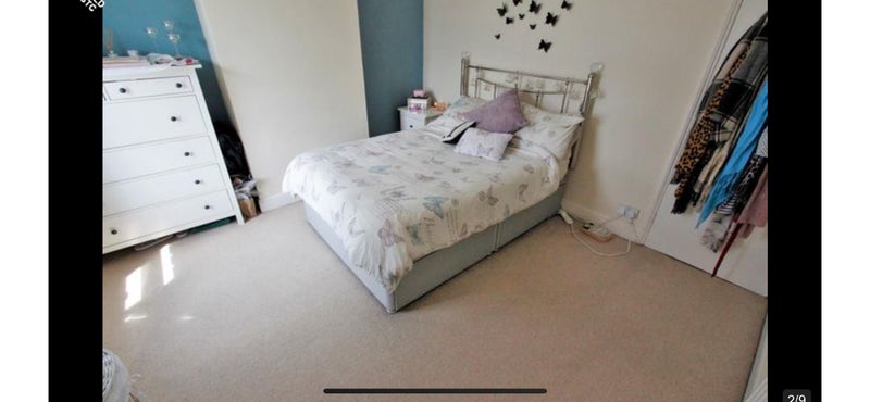 Photo 1: Bedroom