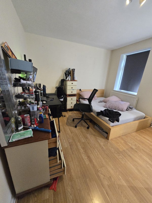 Photo 1: Double Room Available From 1st October (£1040)
