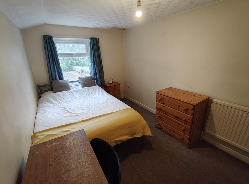 Photo 1: Room 3