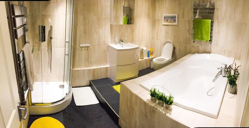 Photo 1: Ground floor communal bathroom
