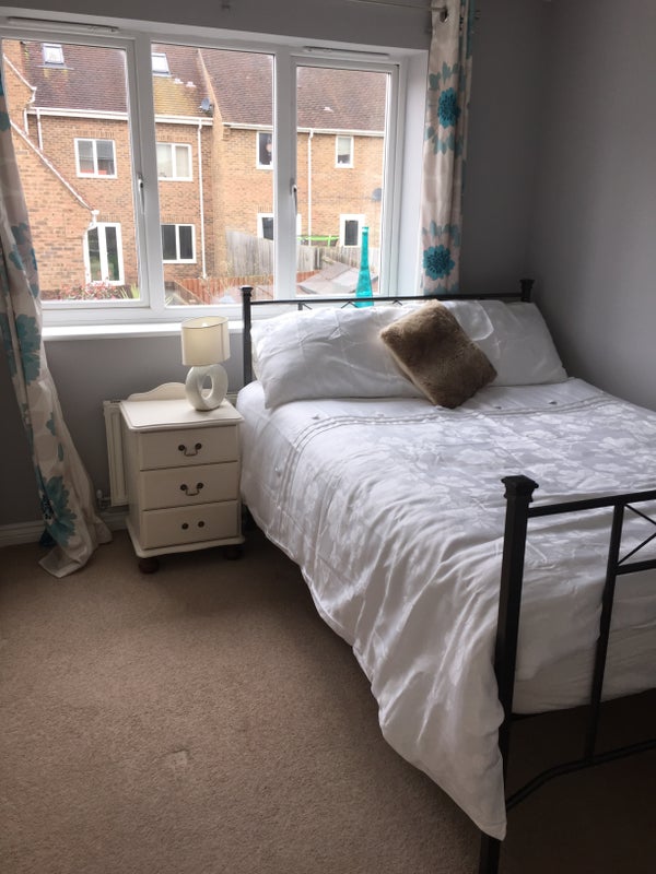 Photo 1: Room (Yours)