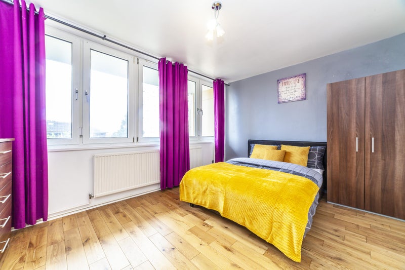 Photo 1: Room 4- £925 Couple
