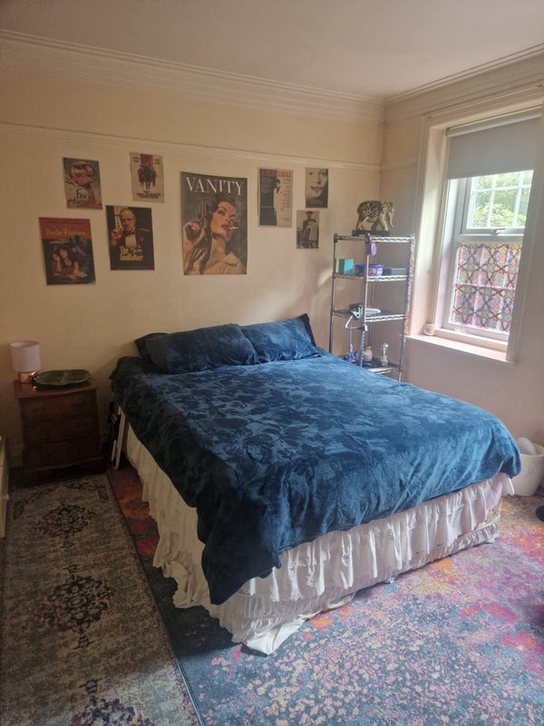 Photo 1: Room1 with king bed and sink