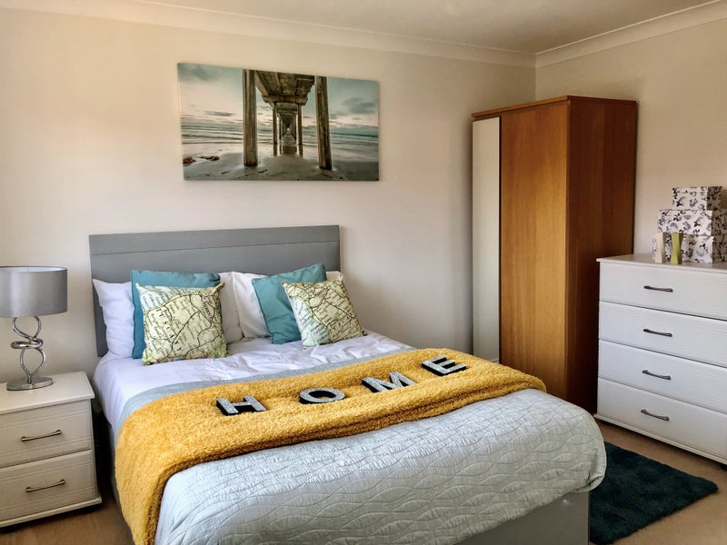 Photo 1: Room 4 - Double room in friendly houseshare!