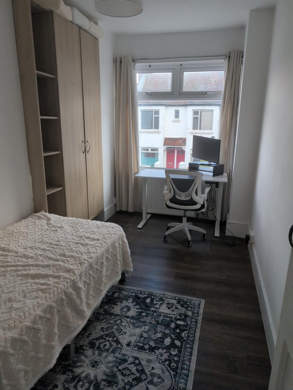Photo 1: Room