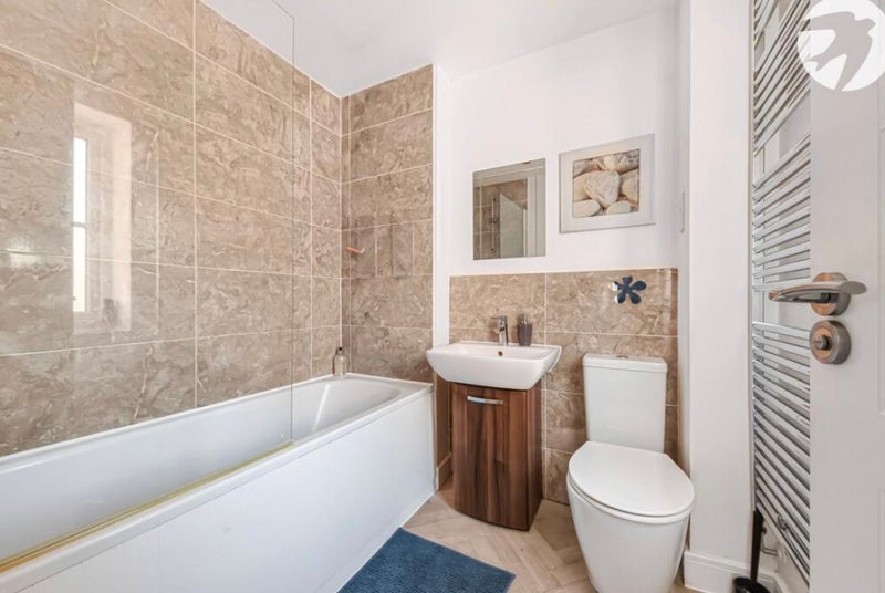 Photo 1: Bathroom