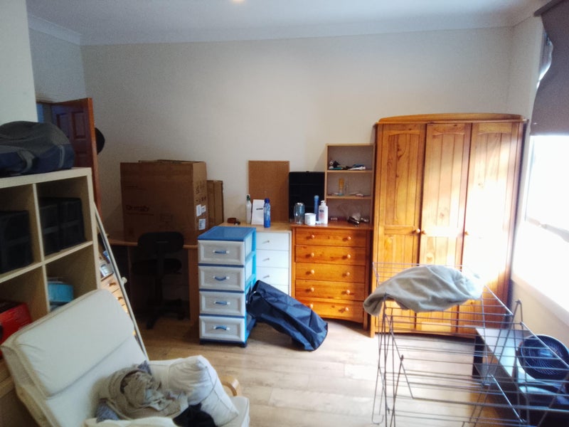 Photo 1: Door end