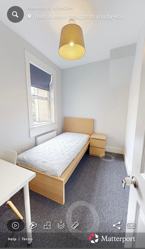 Photo 1: Single bedroom