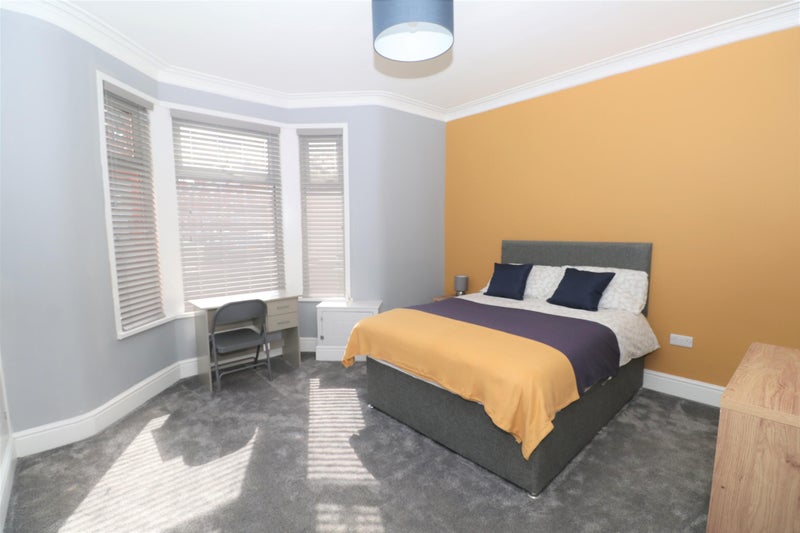 Photo 1: Room 1 £560
