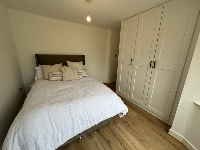 Photo 1: Bedroom for rent