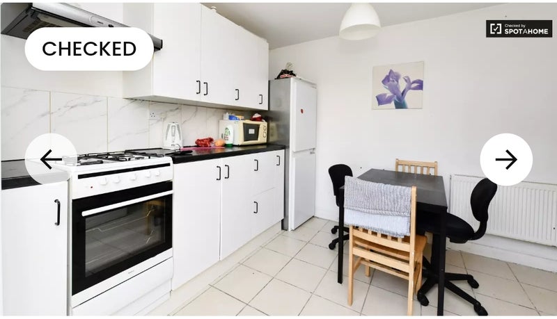 Photo 1: Kitchen/Dining room