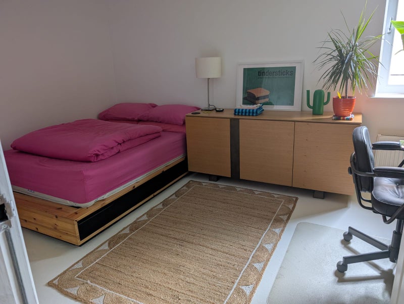 Photo 1: En-suite bedroom 