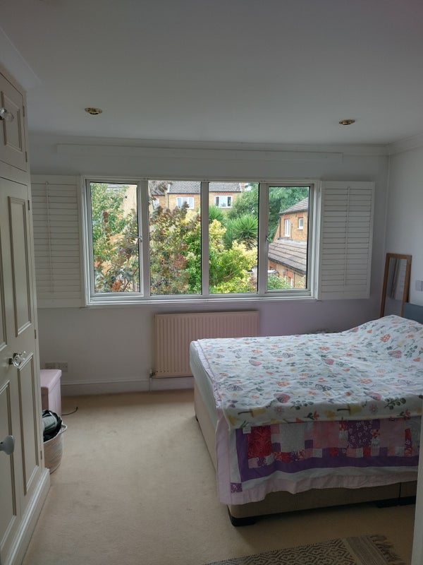 Photo 1: Room 1