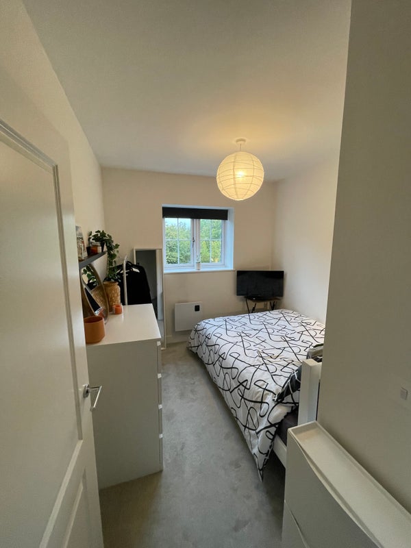 Photo 1: Room (Yours)